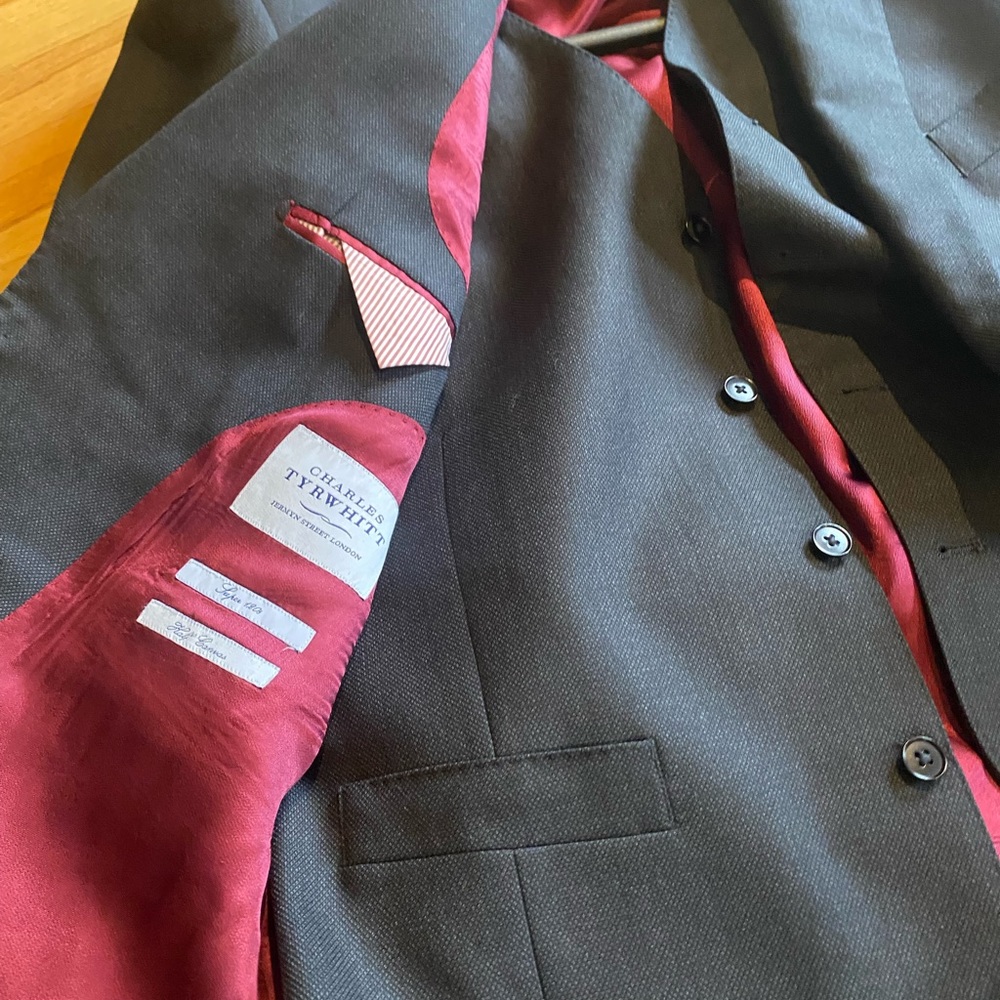 Three piece suit - Picture 7 of 12